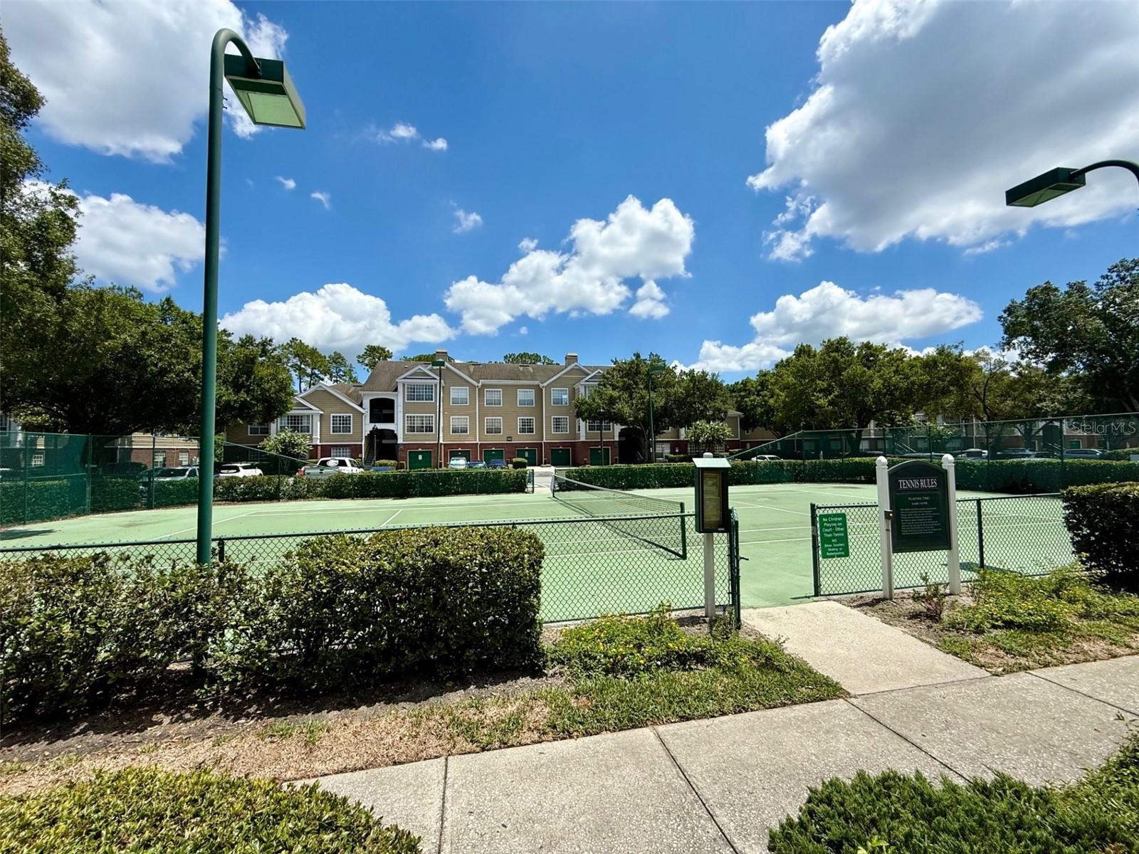 Image 16 of 17 For 13102 Mulberry Park Drive 917
