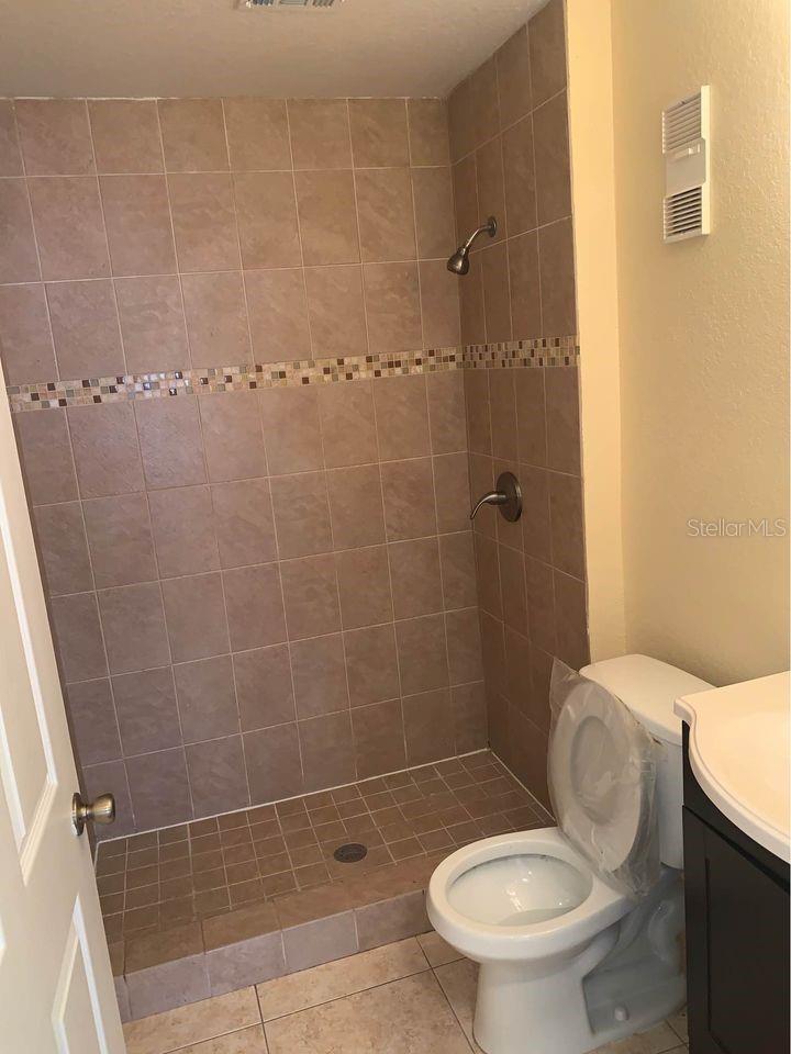 Image 6 of 9 For 13102 Mulberry Park Drive 917