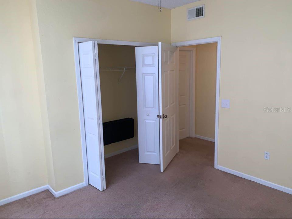 Image 8 of 9 For 13102 Mulberry Park Drive 917