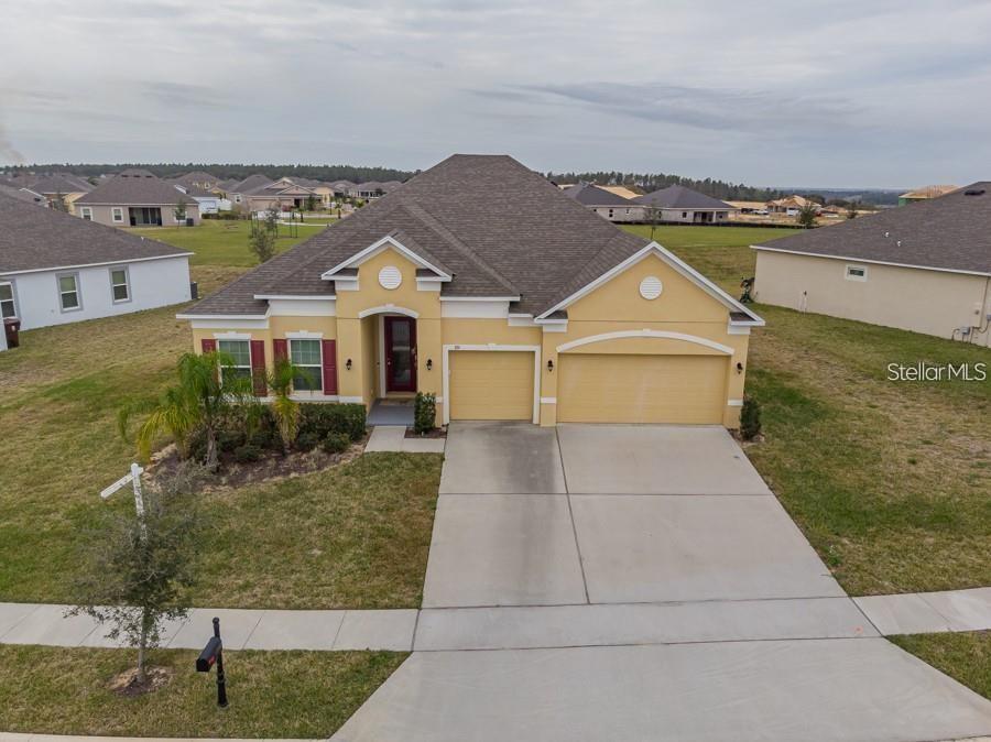 Listing Details for 326 Briarbrook Lane, HAINES CITY, FL 33844