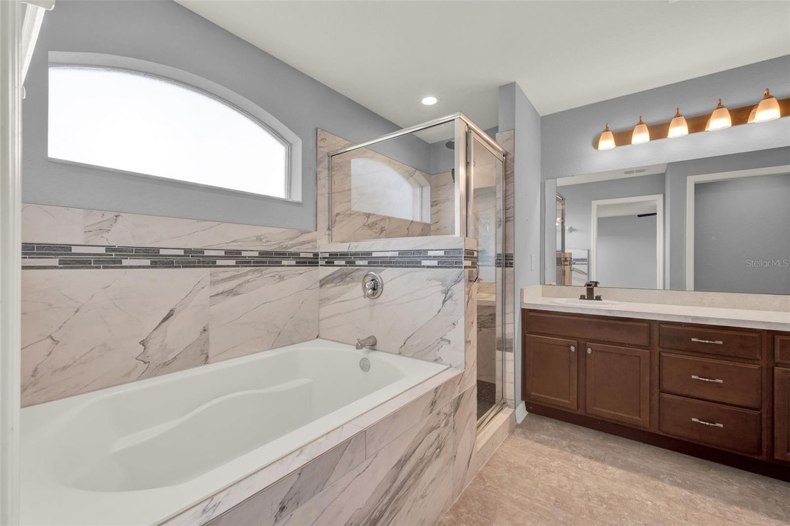 Image 16 of 20 For 4651 Calumet Drive