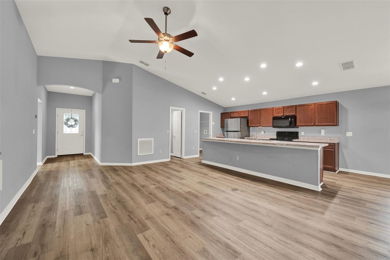 Image 4 of 20 For 4651 Calumet Drive