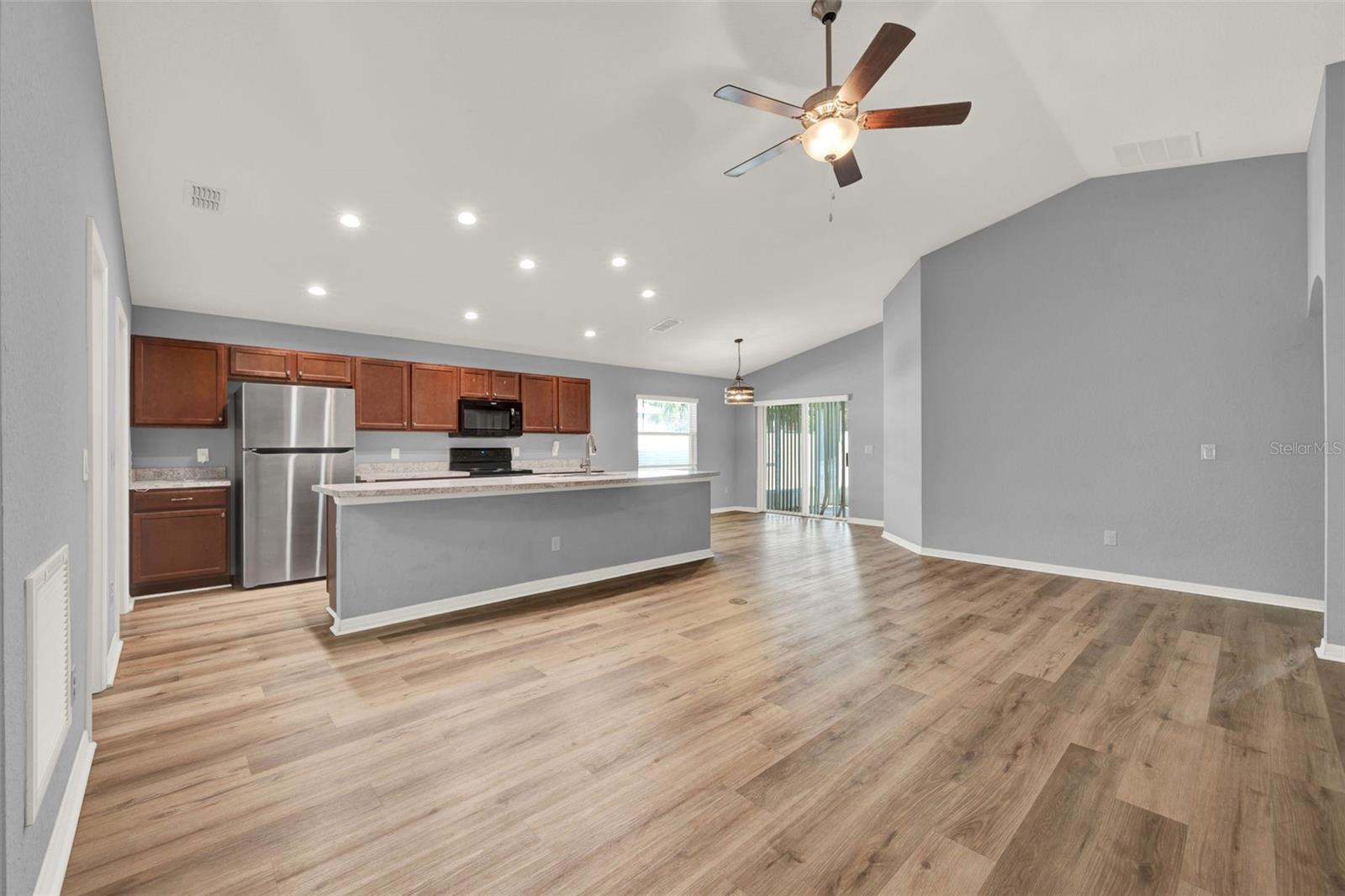 Image 5 of 20 For 4651 Calumet Drive