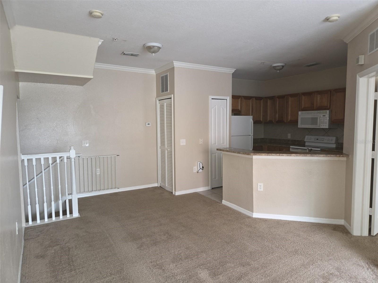 Image 10 of 20 For 6119 Metrowest Boulevard 101