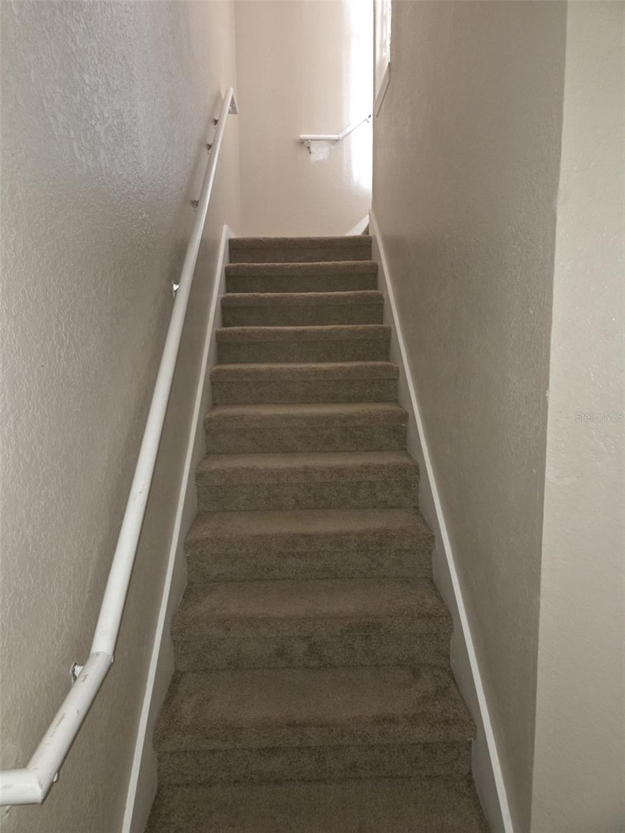 Image 3 of 20 For 6119 Metrowest Boulevard 101