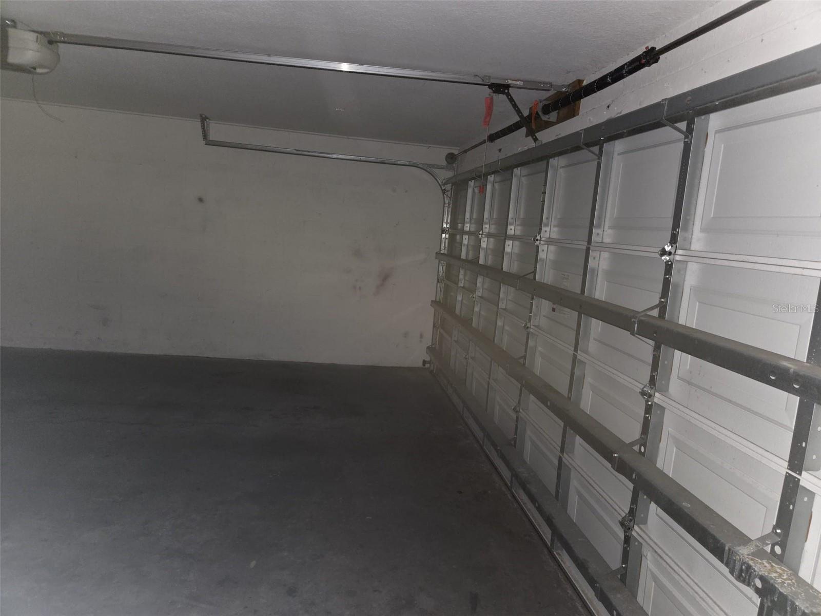 Image 5 of 20 For 6119 Metrowest Boulevard 101