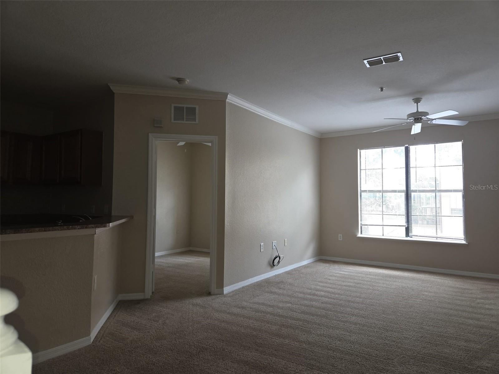 Image 6 of 20 For 6119 Metrowest Boulevard 101