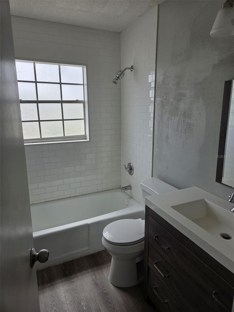 Image 6 of 17 For 5505 Hernandes Drive Ge