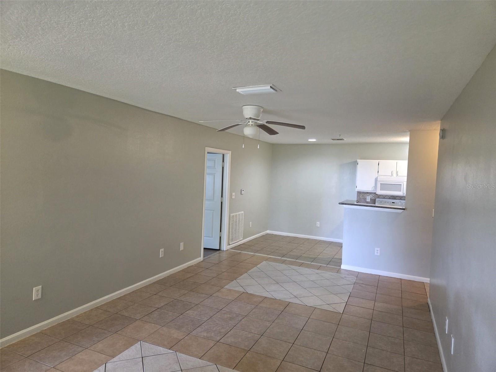 Image 3 of 18 For 4368 Kirkman Road 213