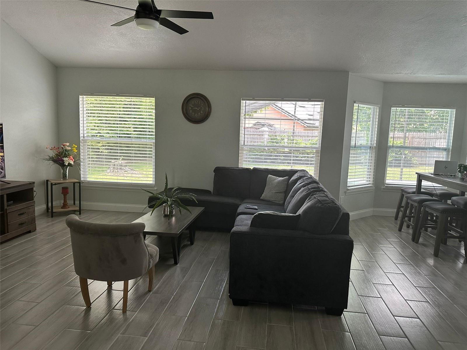 Image 4 of 11 For 1311 Bradwell Drive