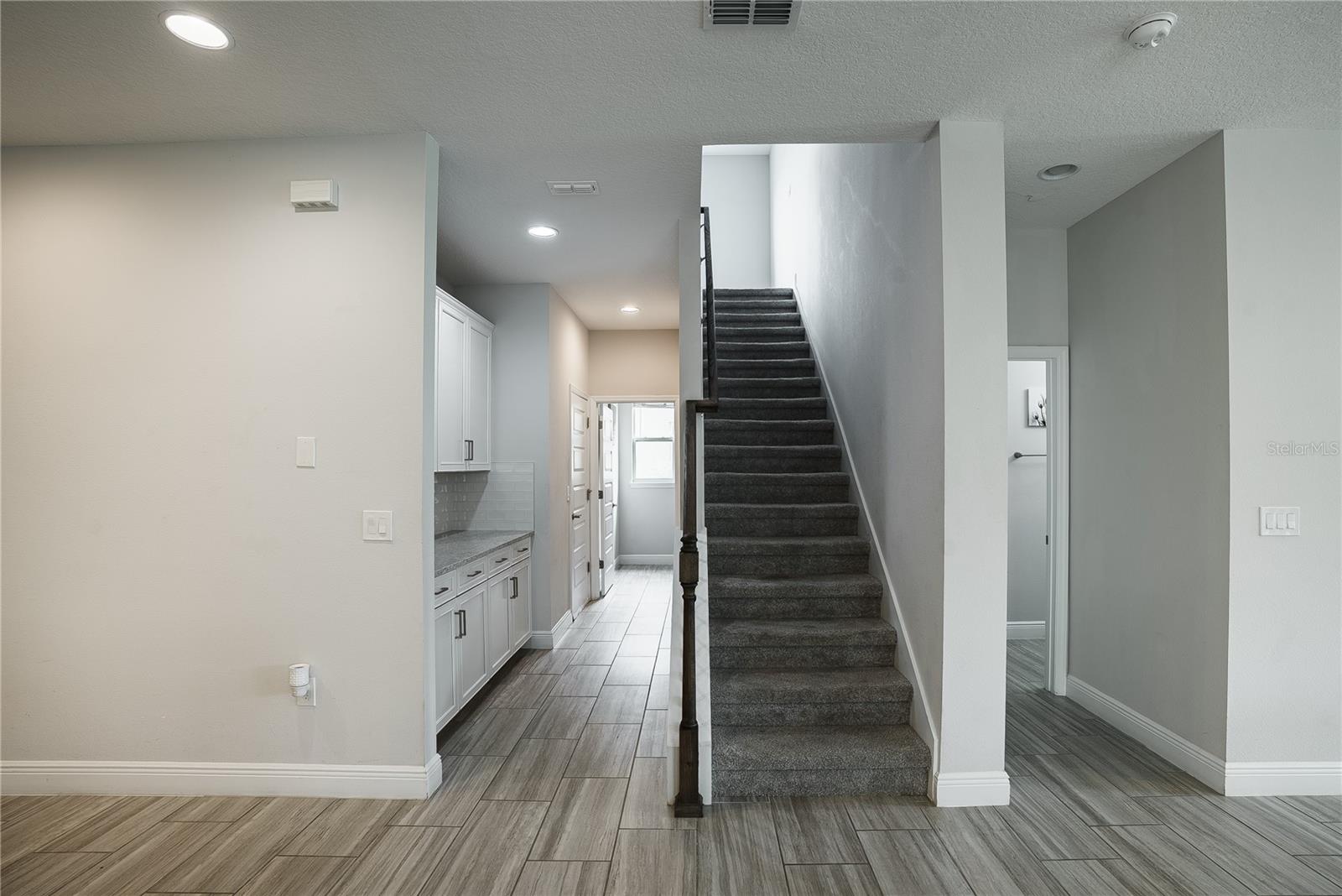 Image 17 of 32 For 15641 Shore Walk Drive