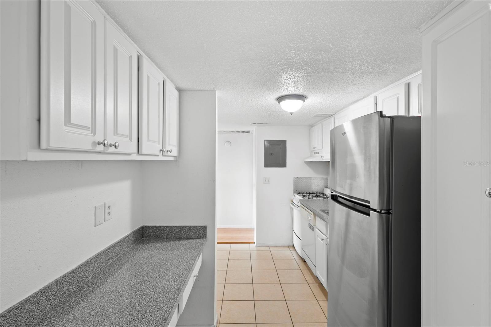 Image 4 of 30 For 123 Blue Point Way 320