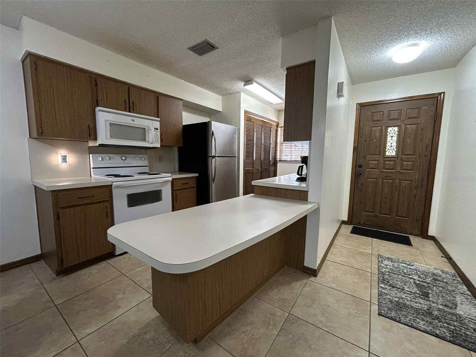 Image 8 of 17 For 3613 Bay Court