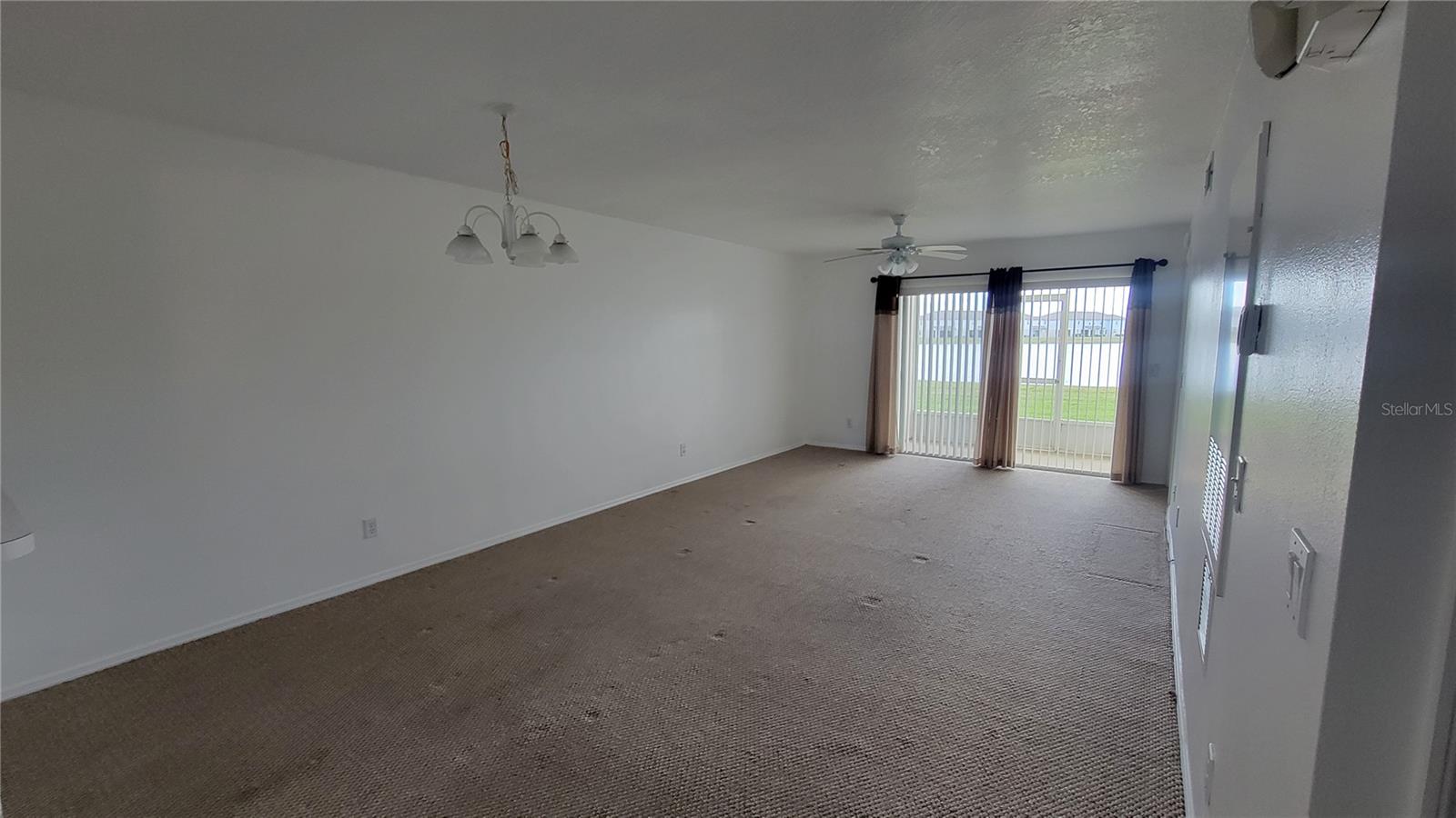 Image 5 of 9 For 13828 Timberbrooke Drive 102