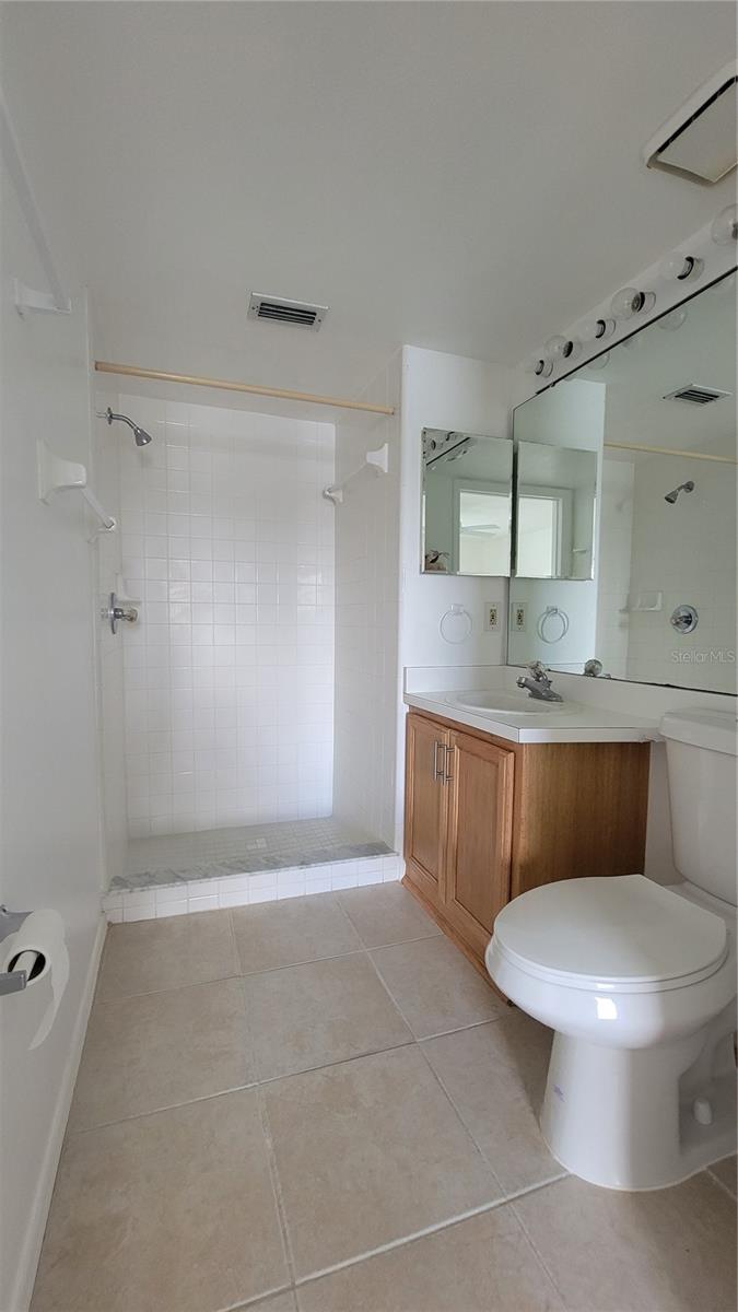 Image 6 of 9 For 13828 Timberbrooke Drive 102