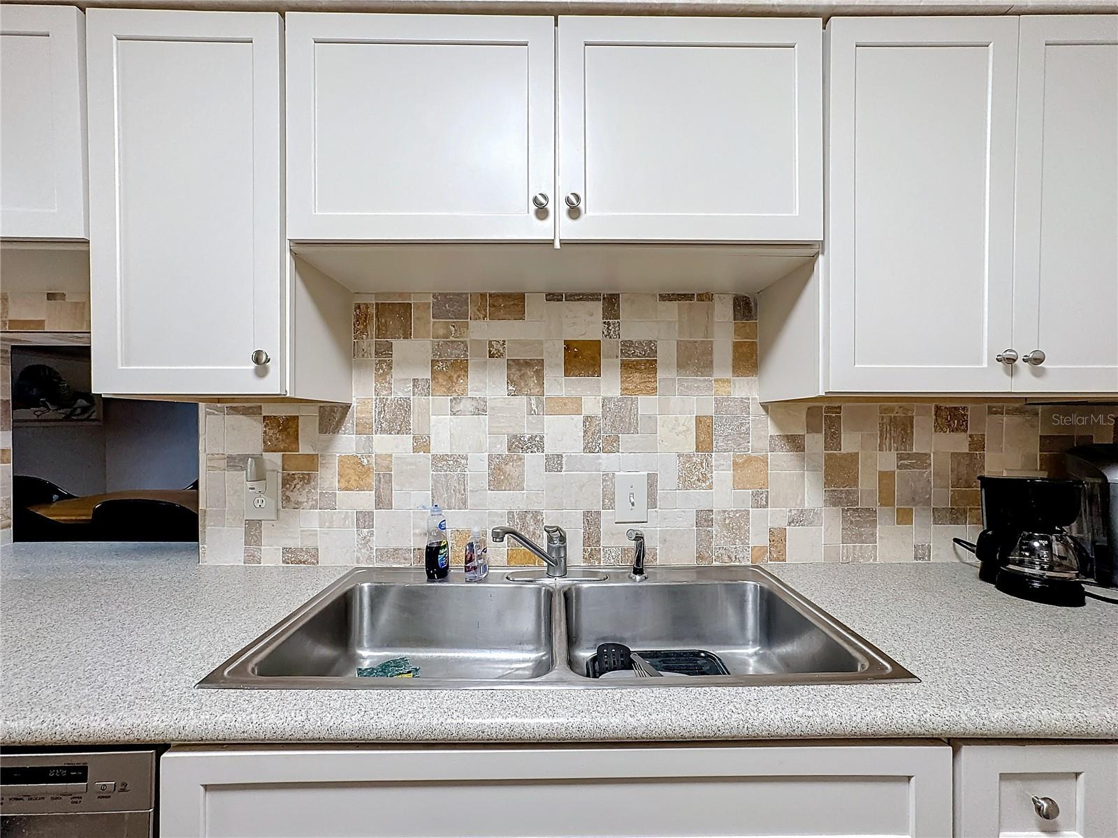Image 10 of 56 For 6 Palm Way 