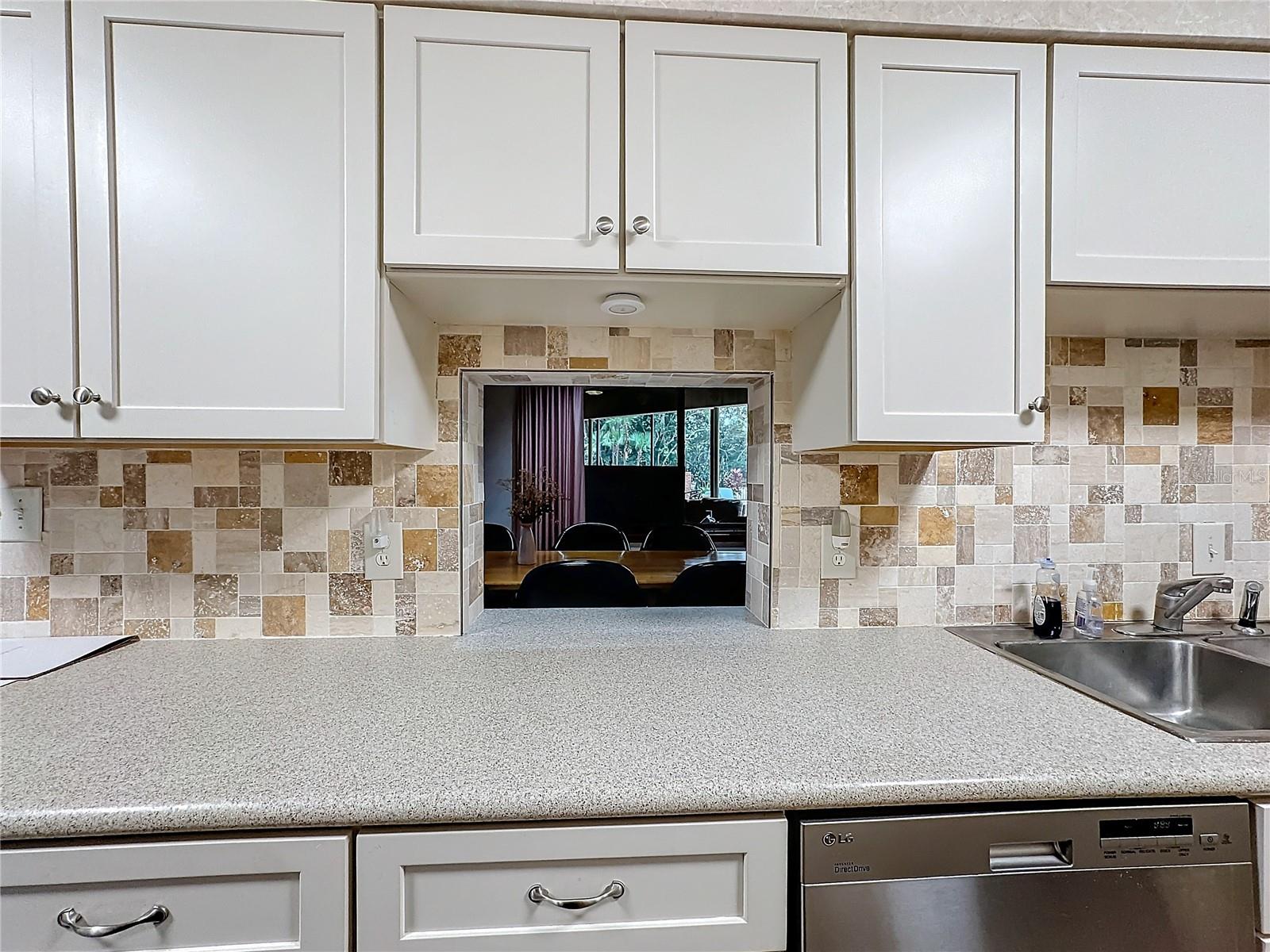 Image 13 of 56 For 6 Palm Way 
