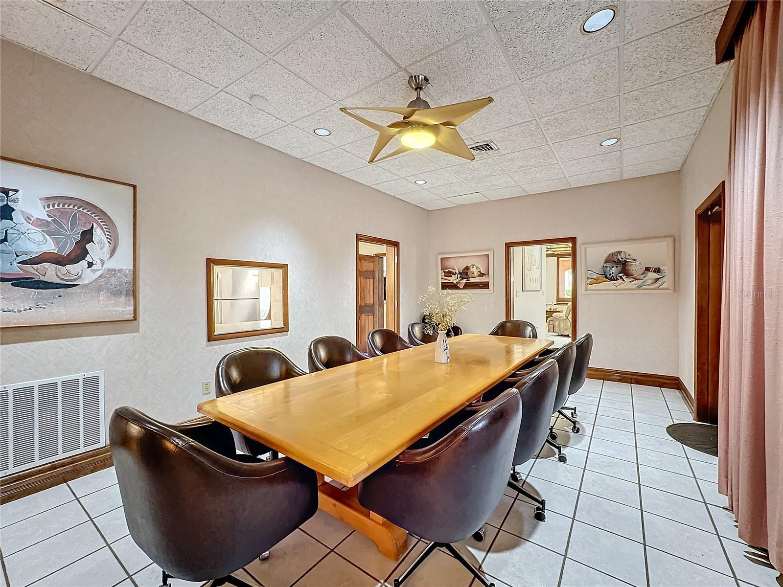 Image 21 of 56 For 6 Palm Way 