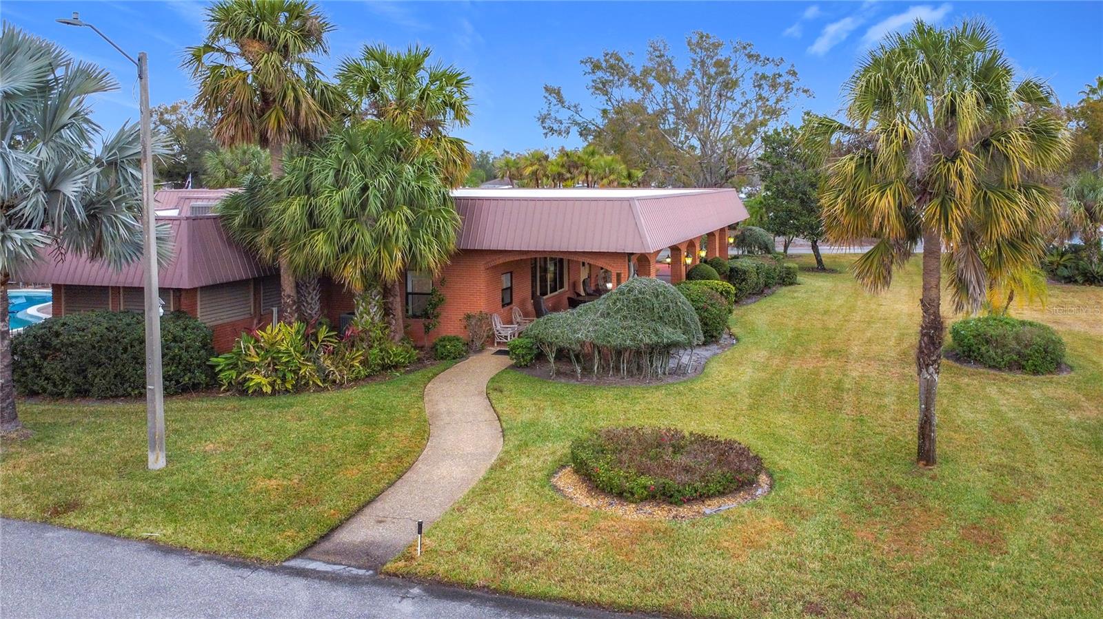 Image 4 of 56 For 6 Palm Way 
