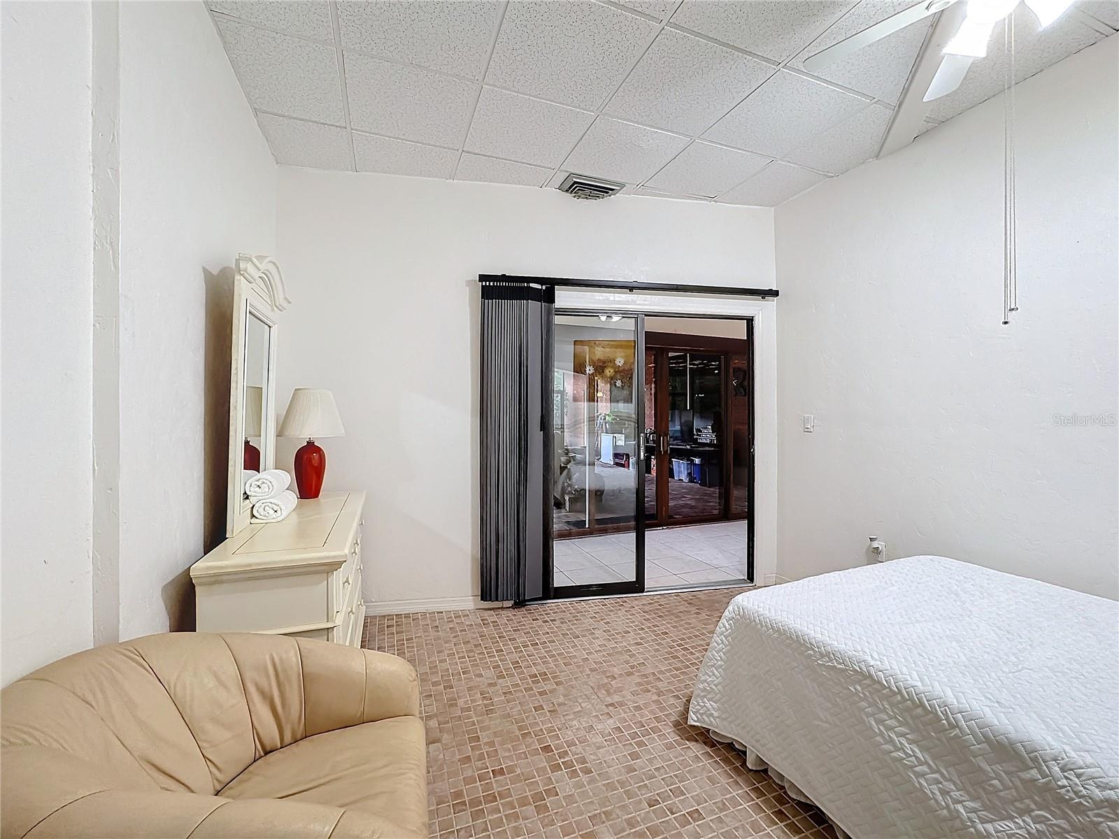 Image 43 of 56 For 6 Palm Way 