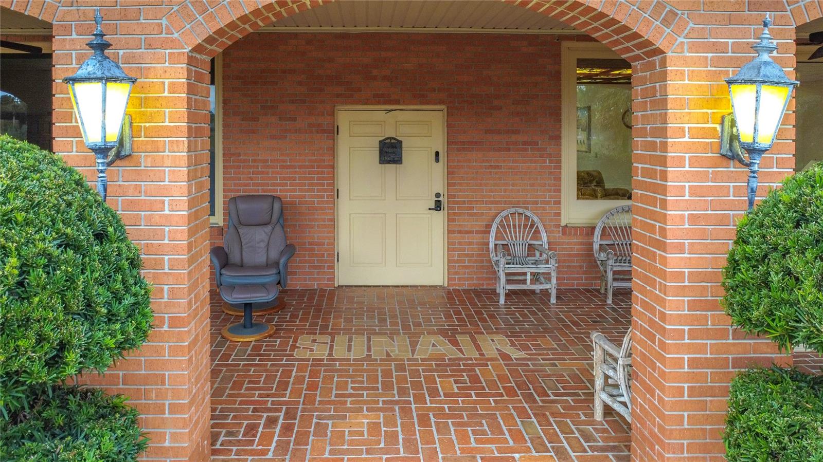 Image 6 of 56 For 6 Palm Way 