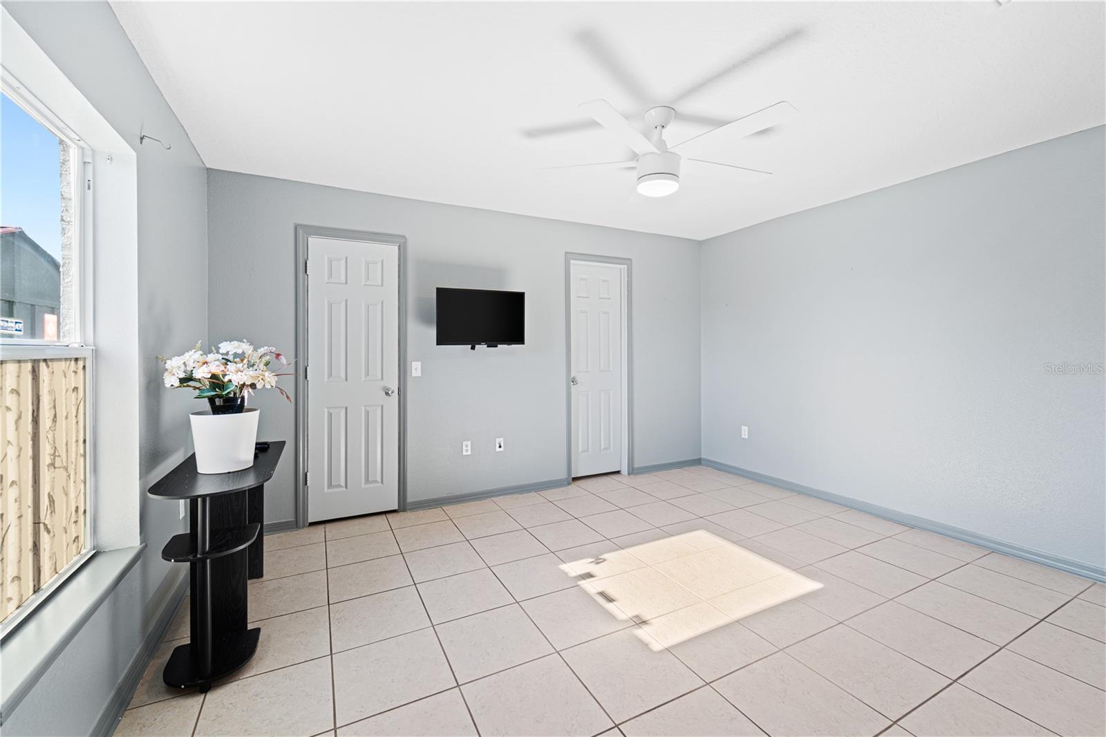 Image 5 of 12 For 2555 Sw 154th Place Rd