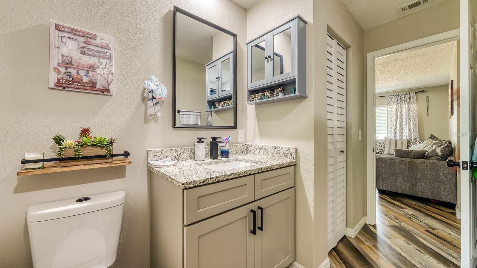 Image 15 of 20 For 2122 Lake Boulevard