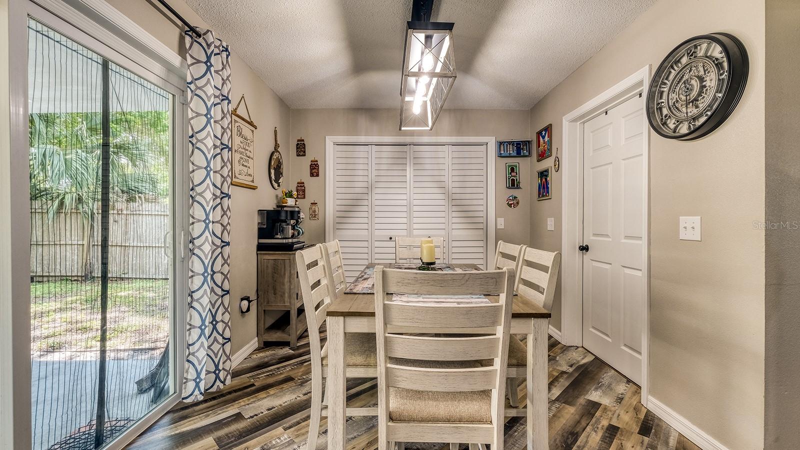 Image 6 of 20 For 2122 Lake Boulevard