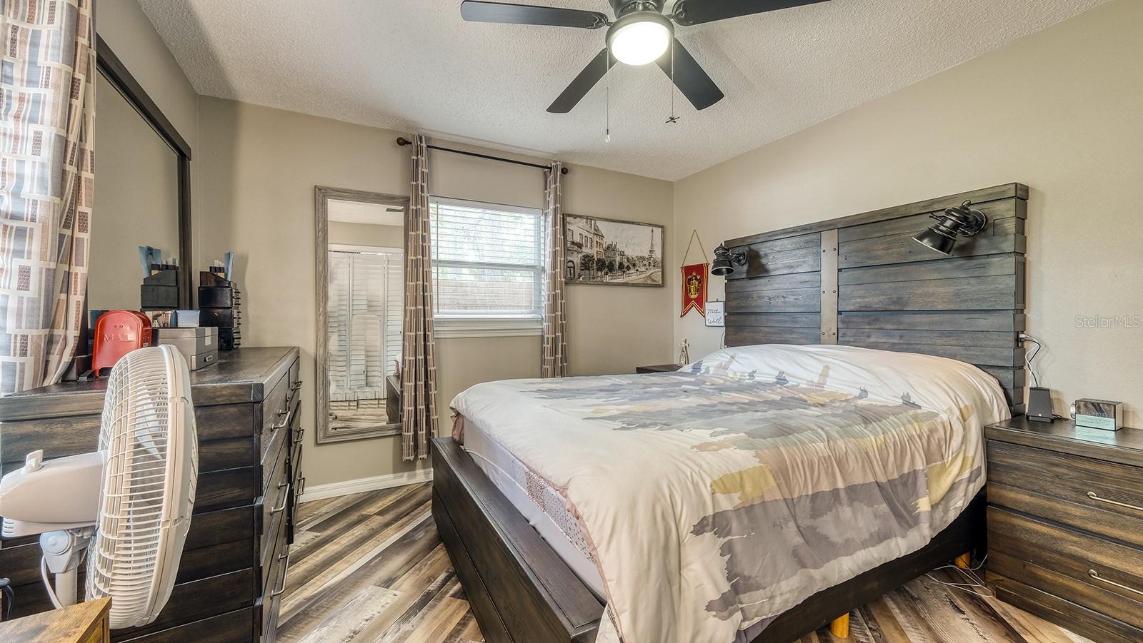 Image 8 of 20 For 2122 Lake Boulevard