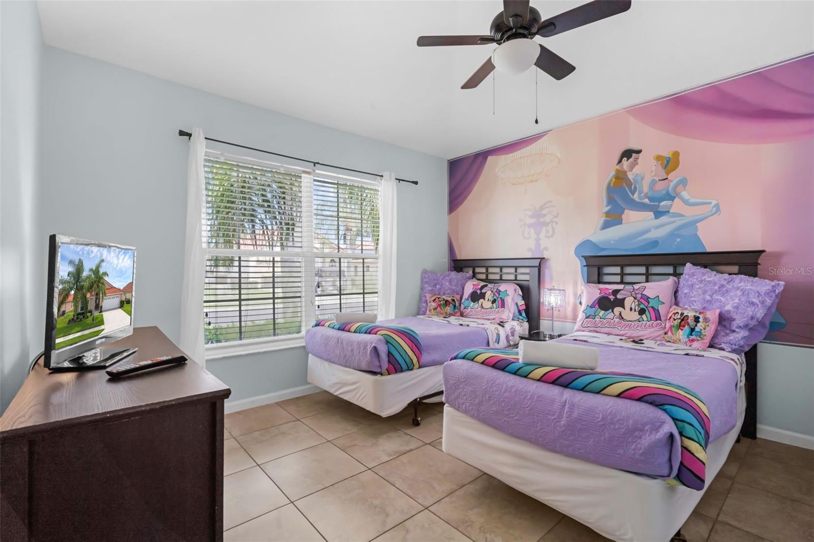 Image 14 of 59 For 242 Saragossa Avenue
