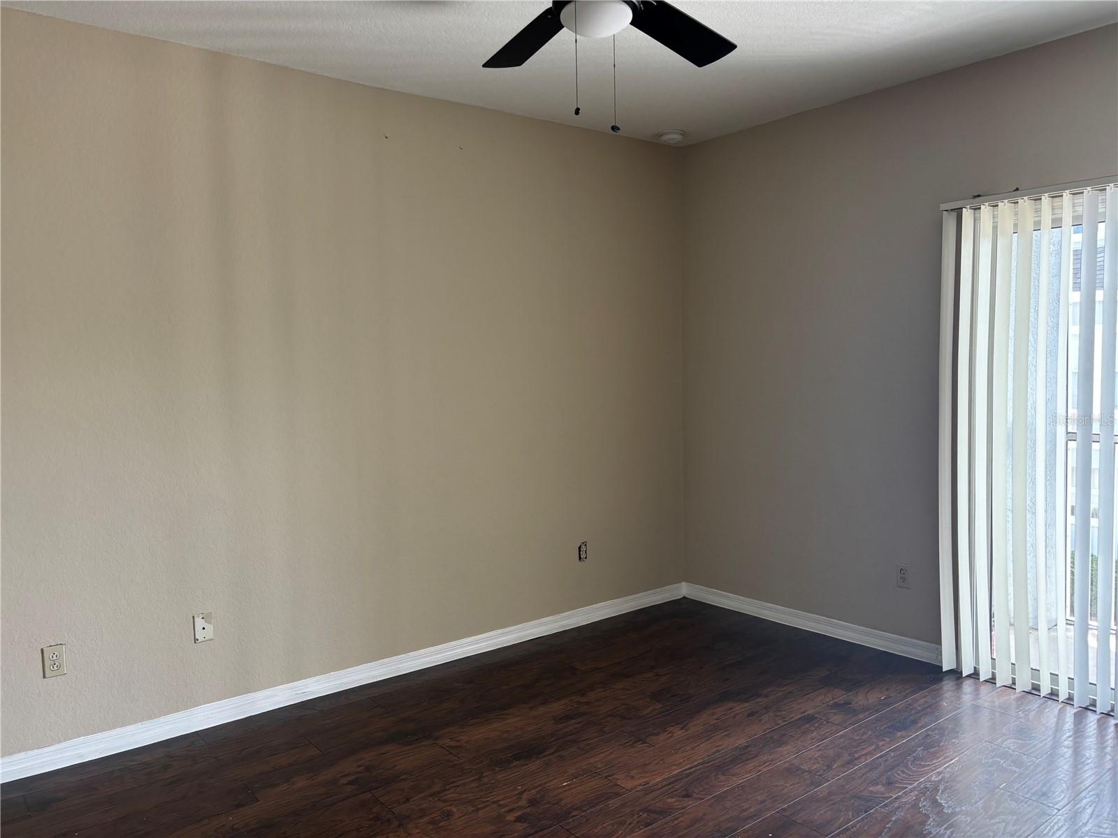 Image 11 of 16 For 2316 Grand Central Parkway 14