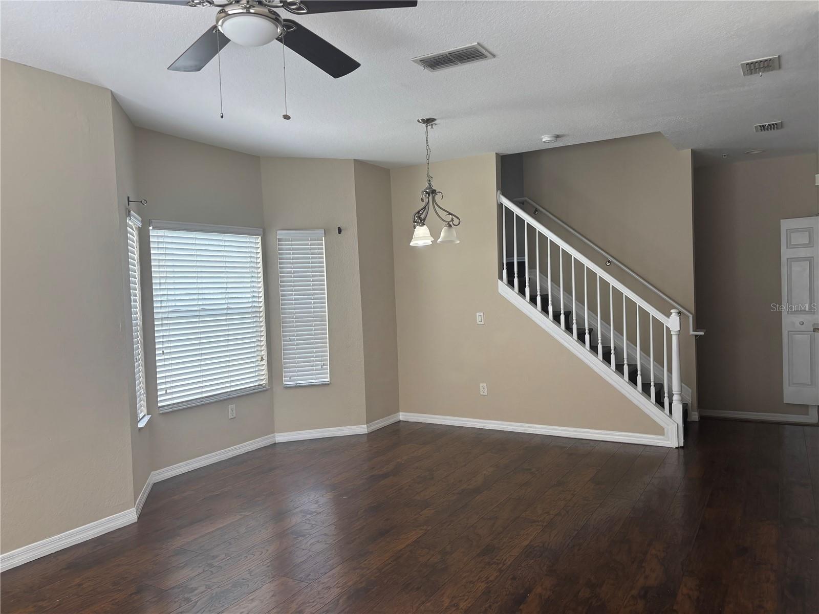 Image 4 of 16 For 2316 Grand Central Parkway 14