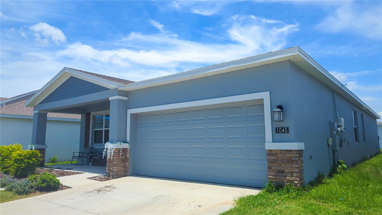 Image 3 of 9 For 1045 Holden Way