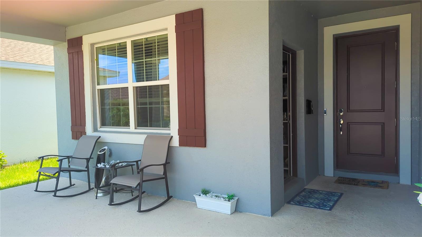 Image 4 of 9 For 1045 Holden Way