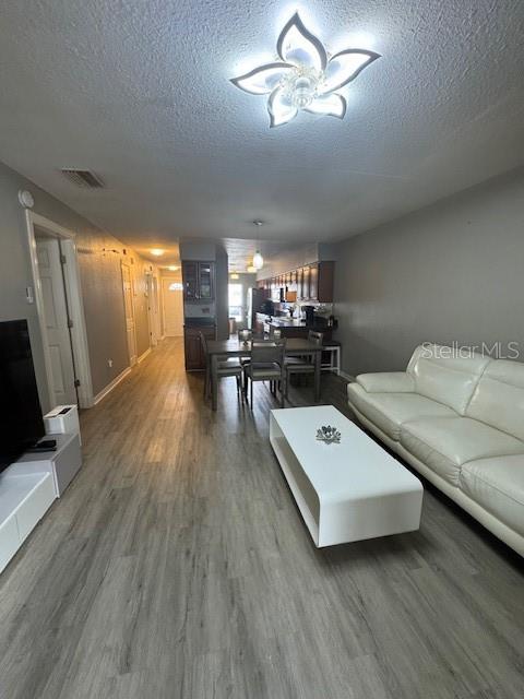 Image 4 of 23 For 7707 Country Place 4