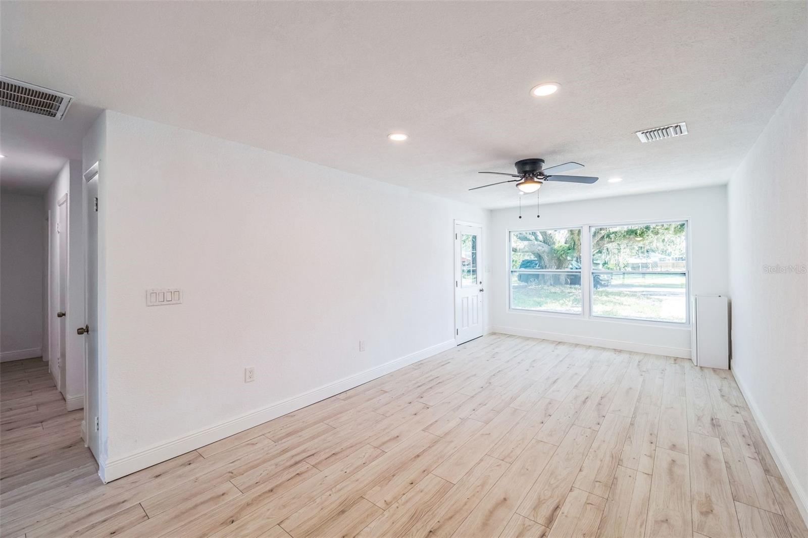 Image 13 of 26 For 4212 Harry Drive