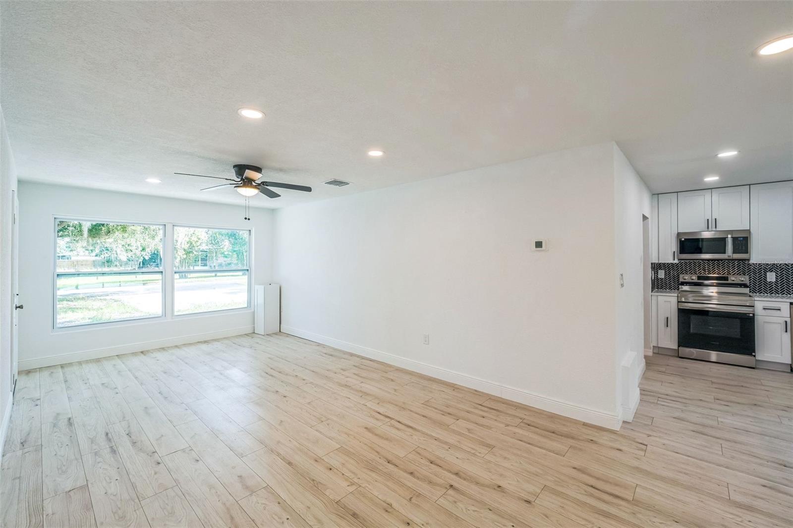 Image 5 of 26 For 4212 Harry Drive