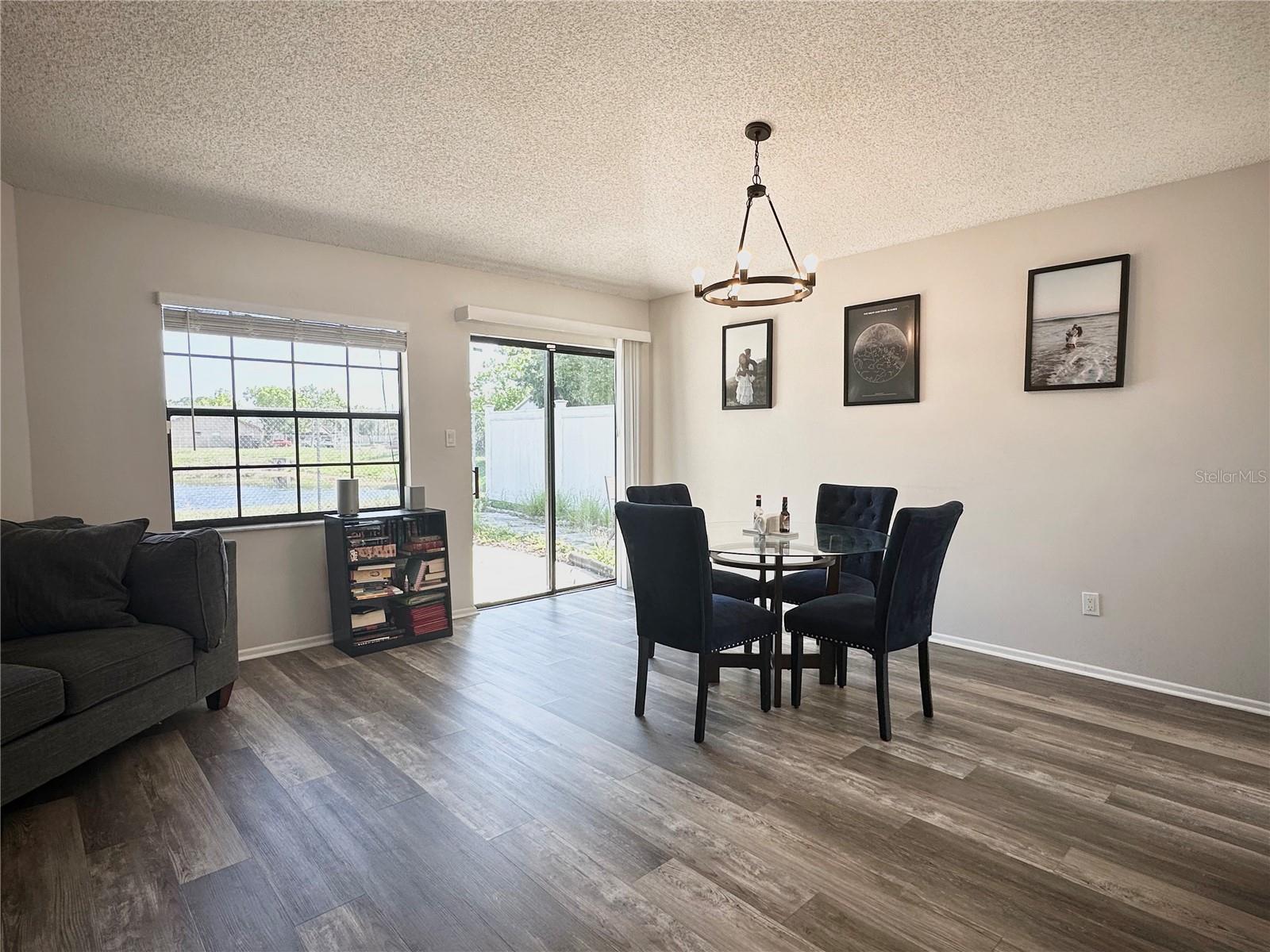 Image 4 of 20 For 9560 Sundance Court