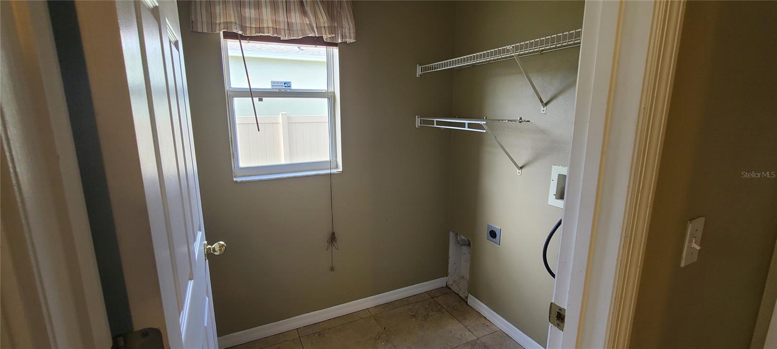 Image 15 of 26 For 416 Gannet Court
