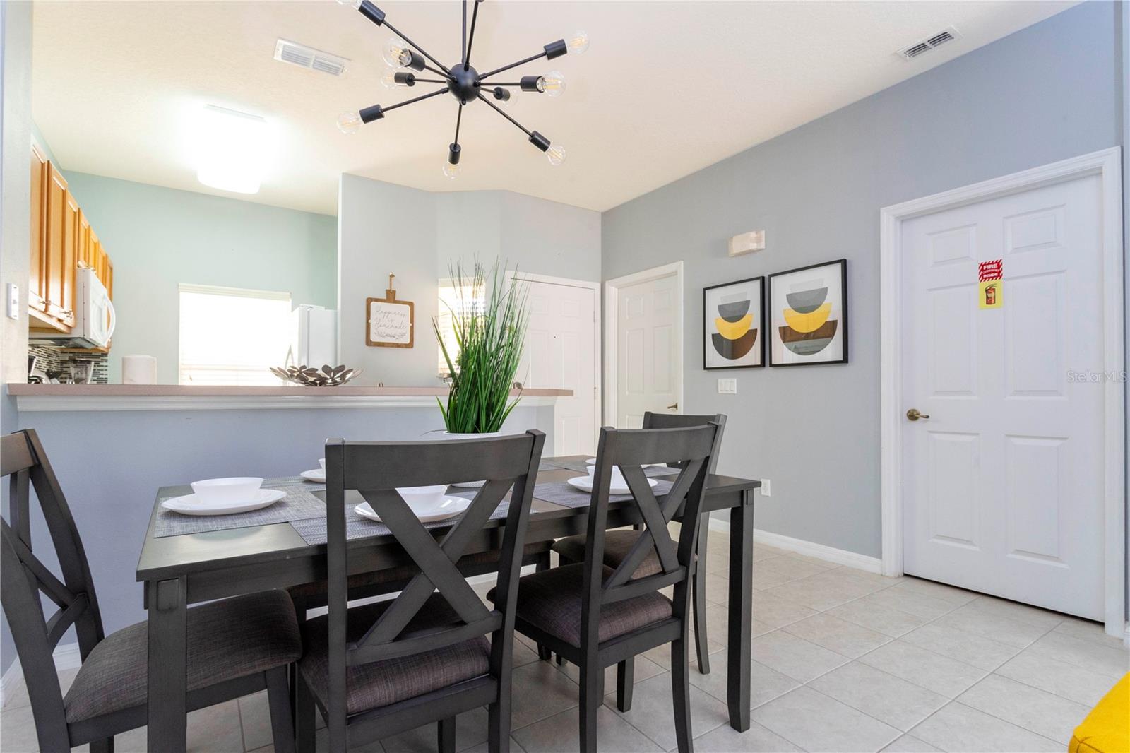 Image 17 of 56 For 3006 Yellow Lantana Lane