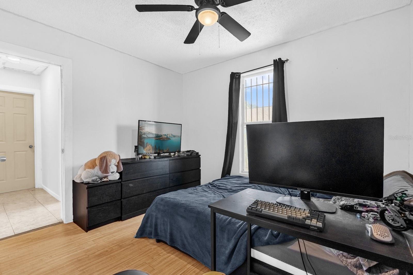 Image 11 of 16 For 425 Observatory Drive