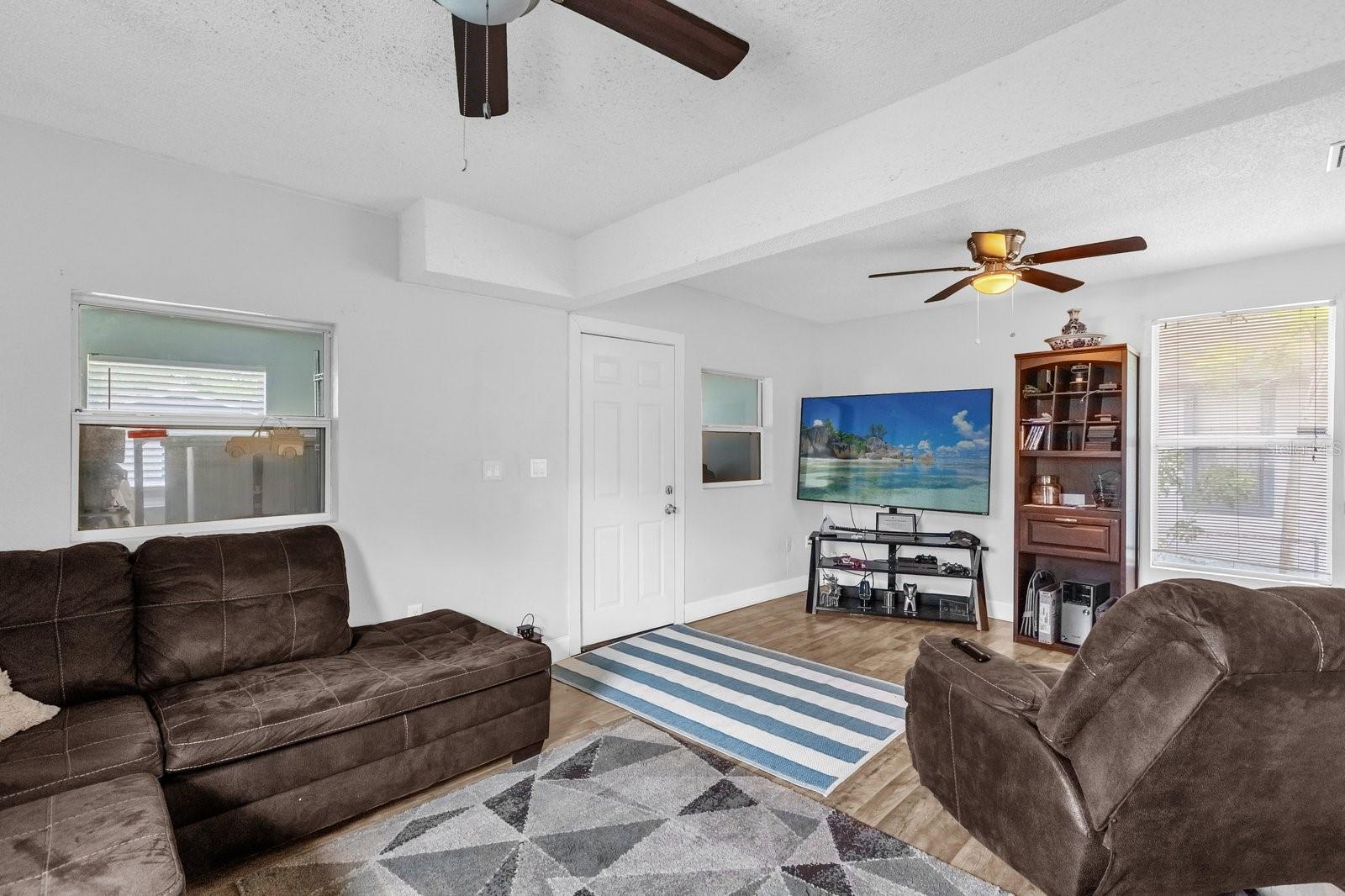 Image 4 of 16 For 425 Observatory Drive