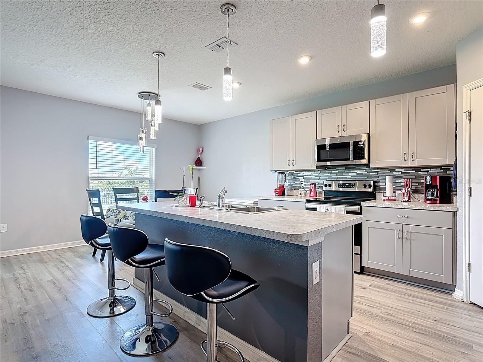 Image 13 of 60 For 402 Quarry Rock Circle