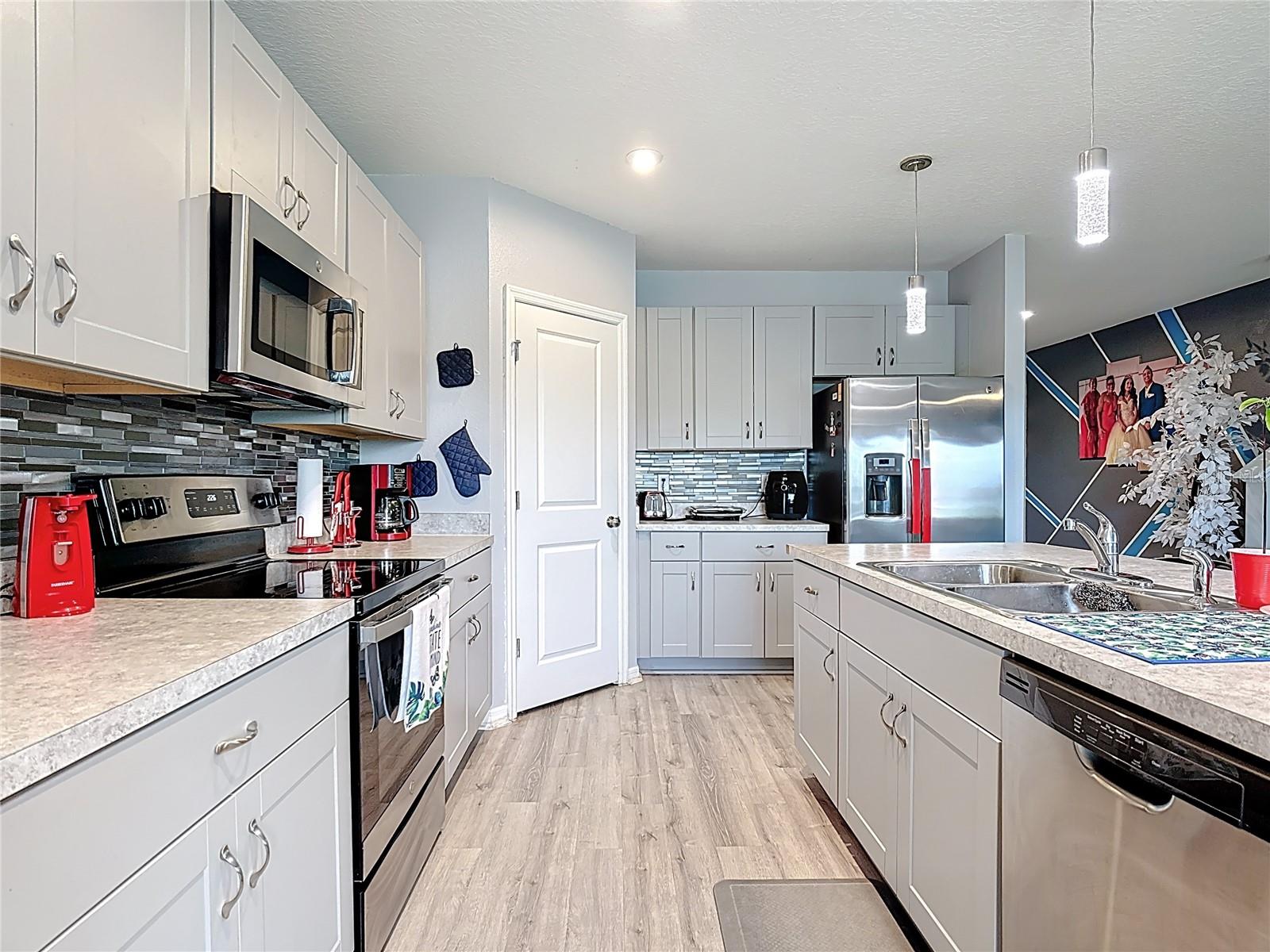 Image 17 of 60 For 402 Quarry Rock Circle
