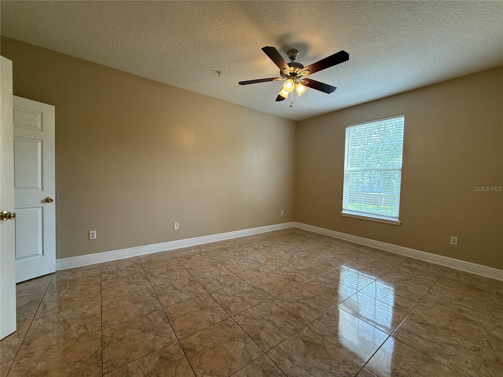 Image 13 of 17 For 14304 Fredricksburg Drive 417