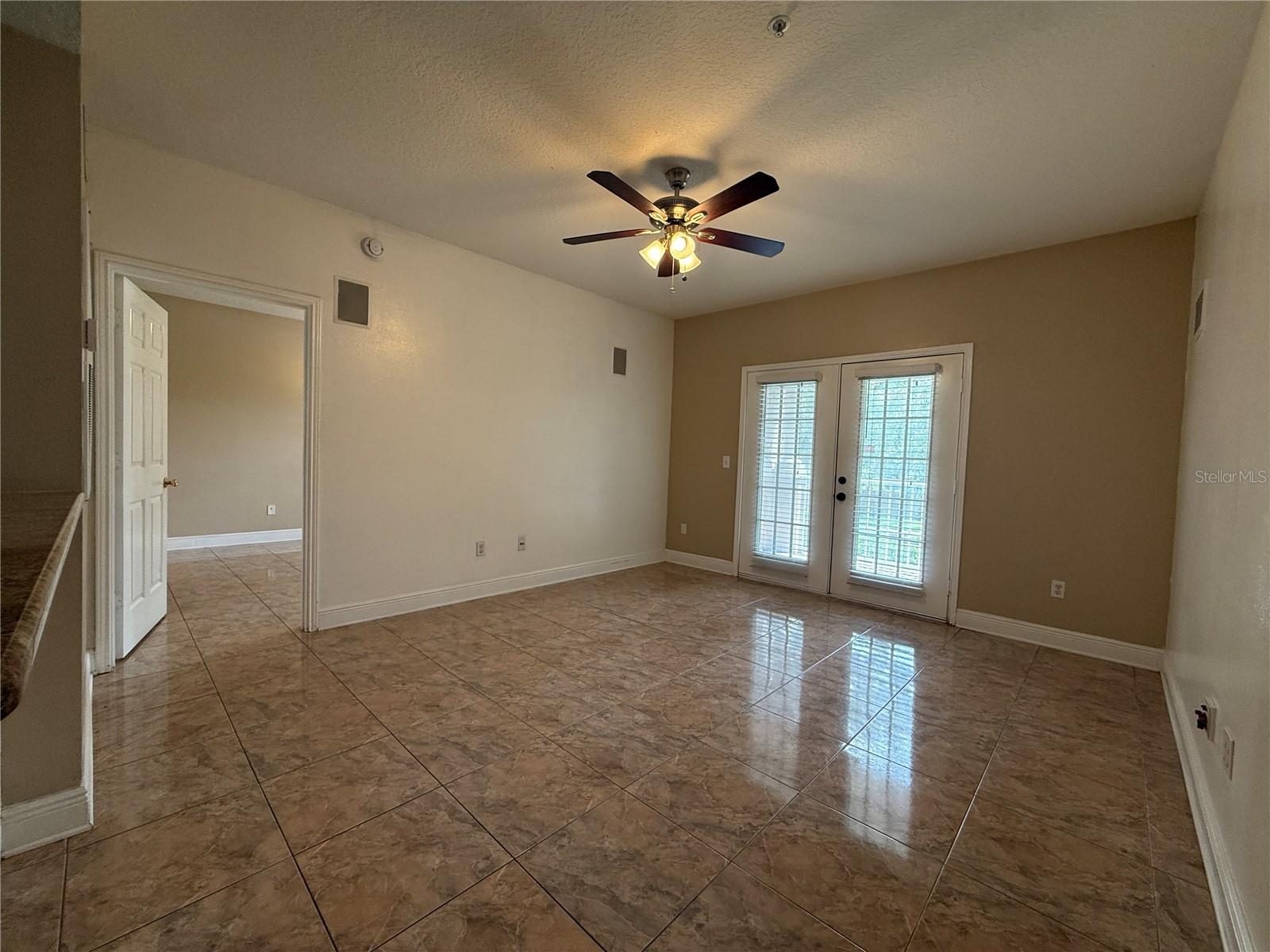 Image 7 of 17 For 14304 Fredricksburg Drive 417