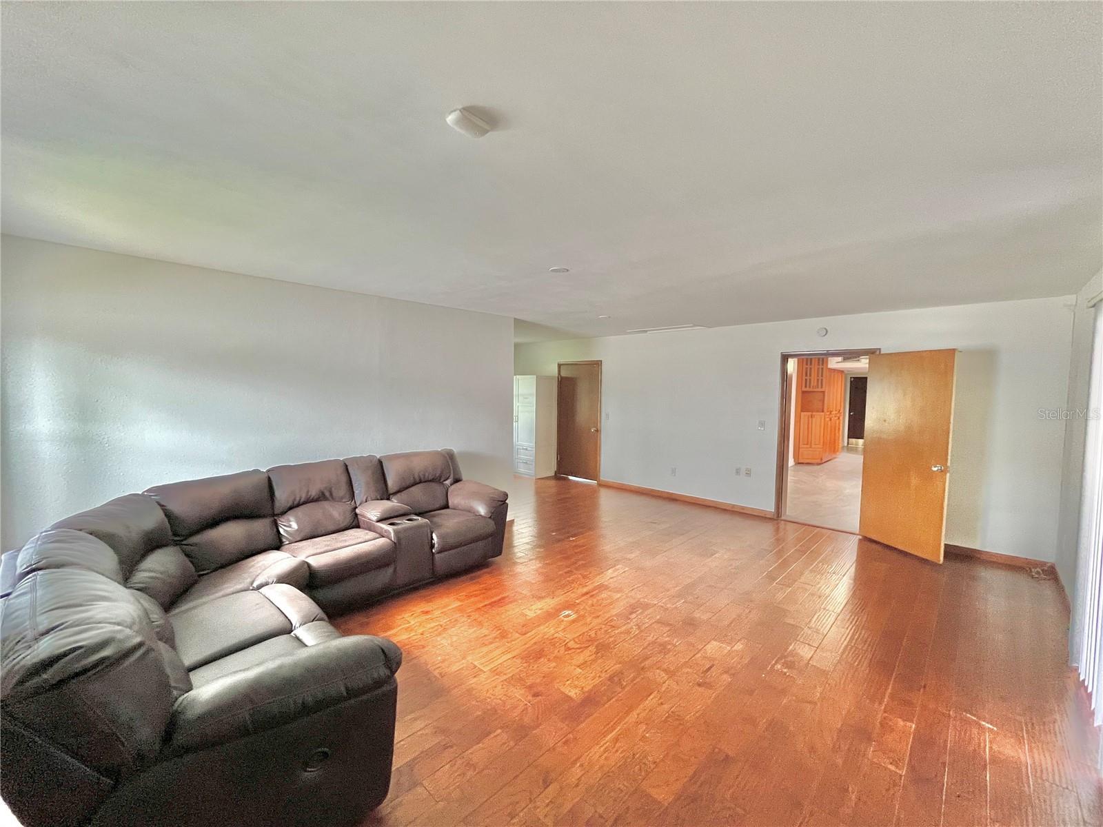 Image 8 of 31 For 2400 Sue Drive
