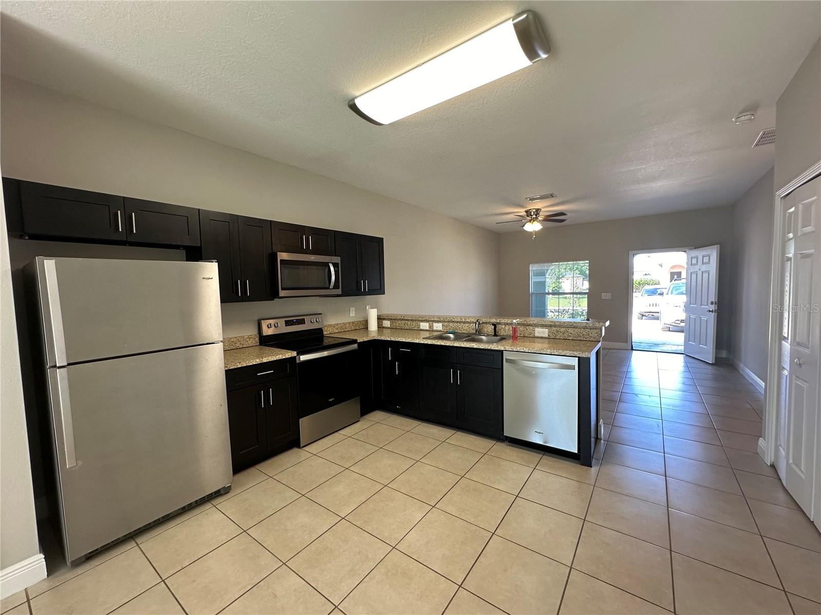 Image 4 of 16 For 1022 Embrun Court B