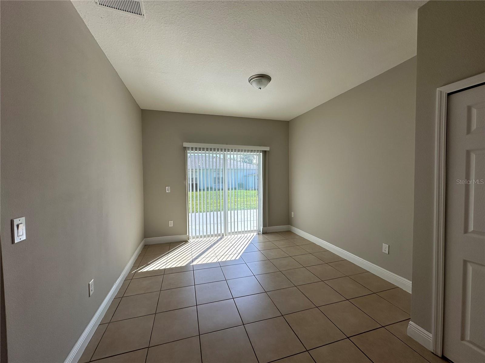 Image 8 of 16 For 1022 Embrun Court B