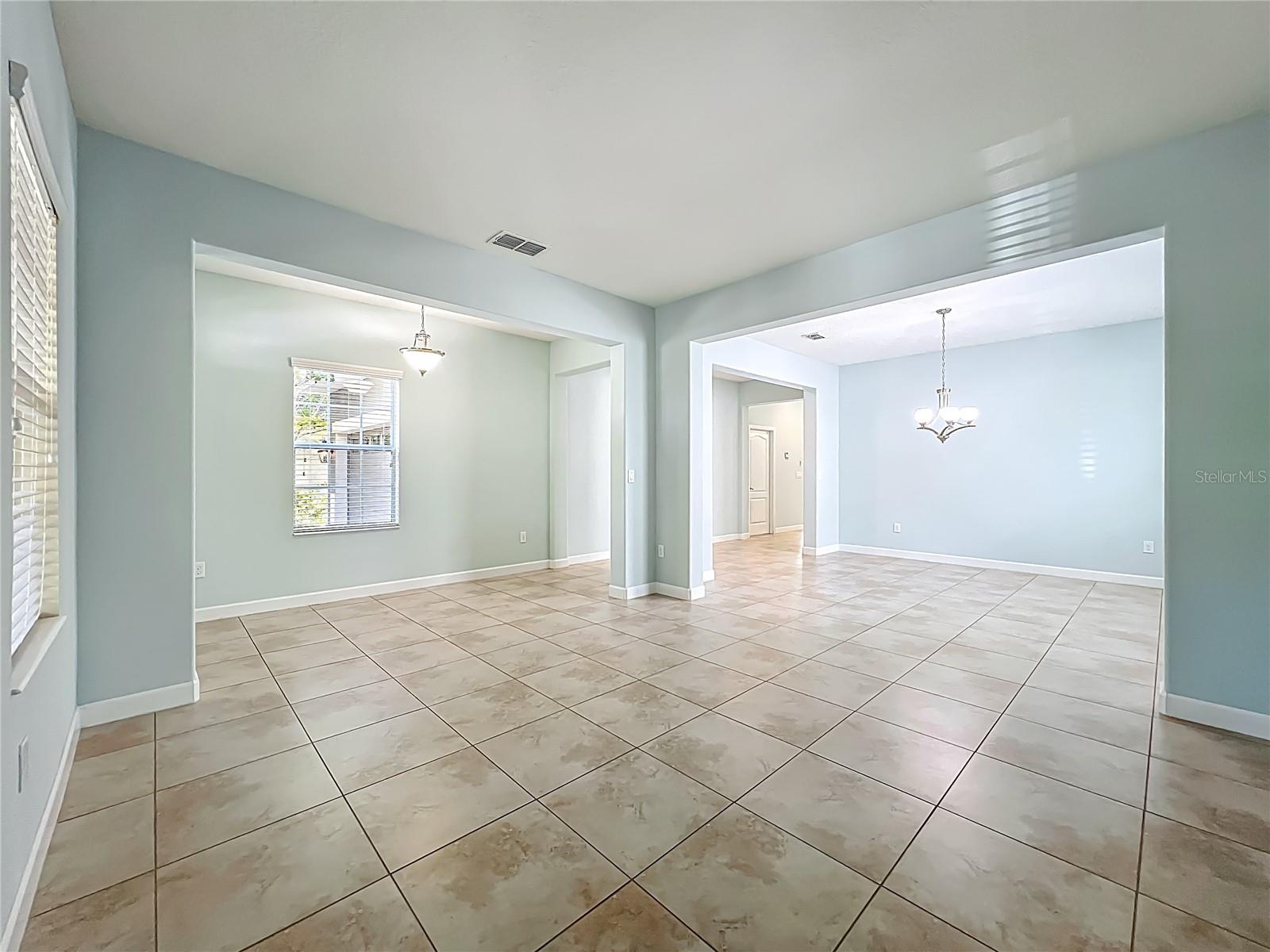 Image 10 of 53 For 15150 Evergreen Oak Loop